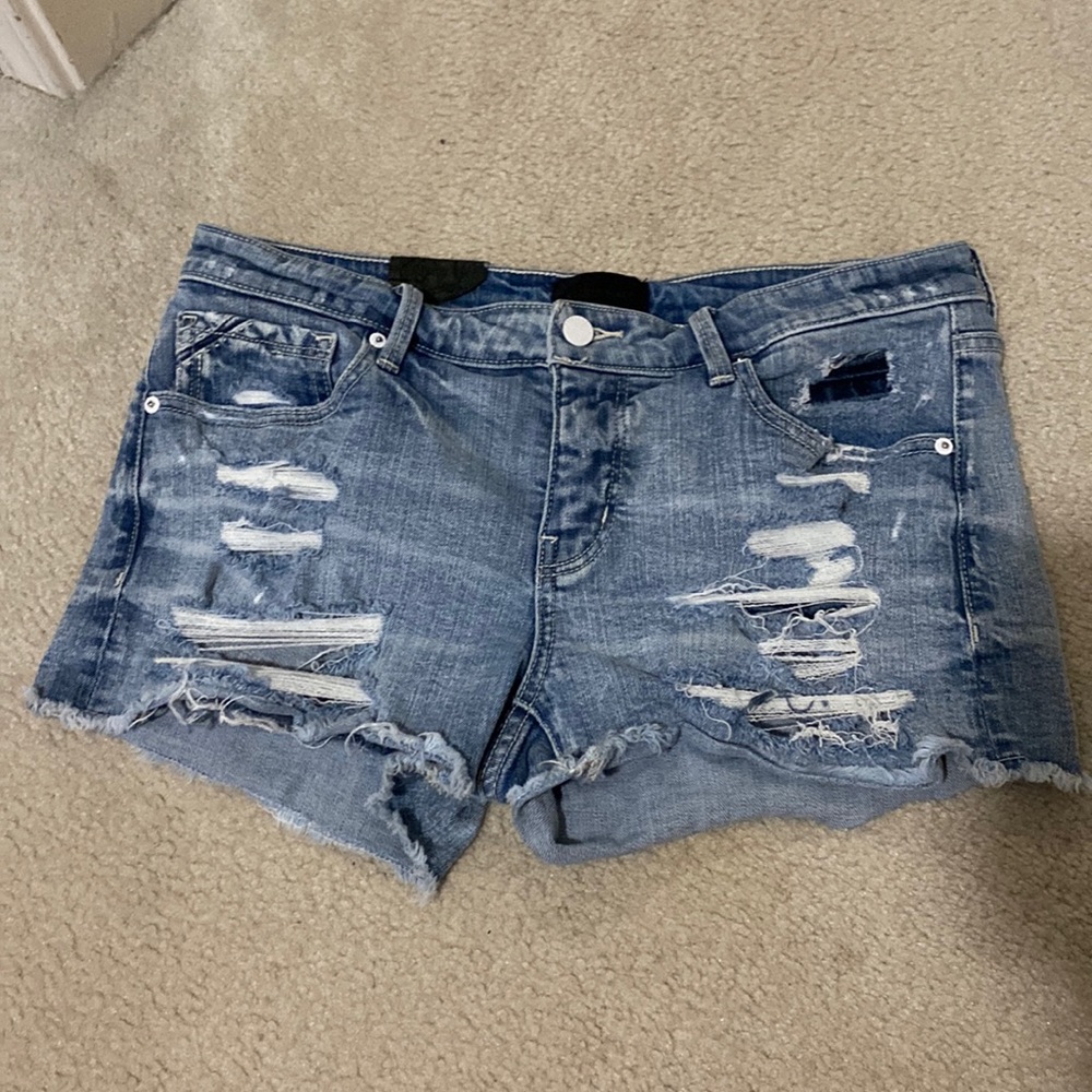 Buckle black jean shorts